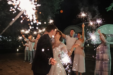 Ведущий Бондаренко Максим - фото 20