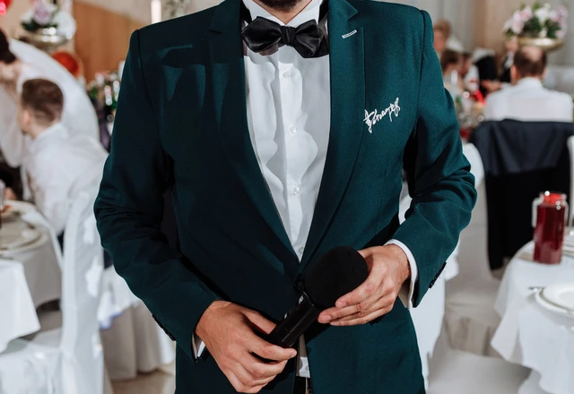 Ведущий Бондаренко Максим - слайд 18