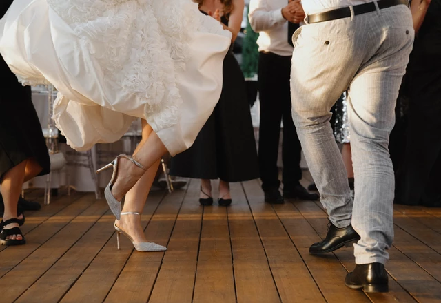 Ведущий Бондаренко Максим - слайд 15