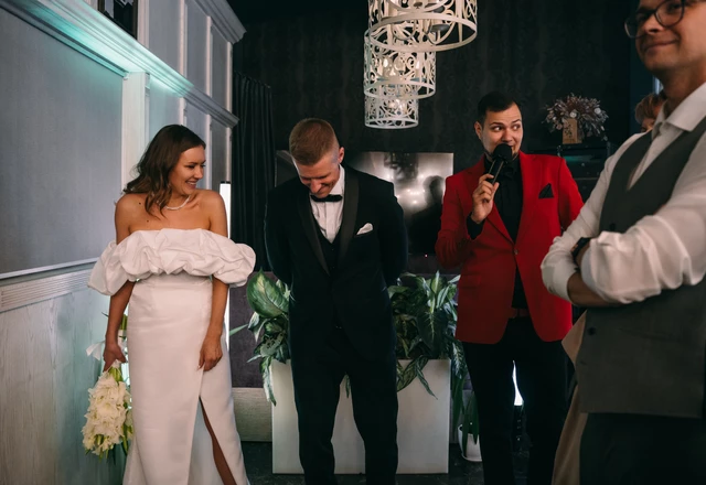 Ведущий Бондаренко Максим - слайд 10