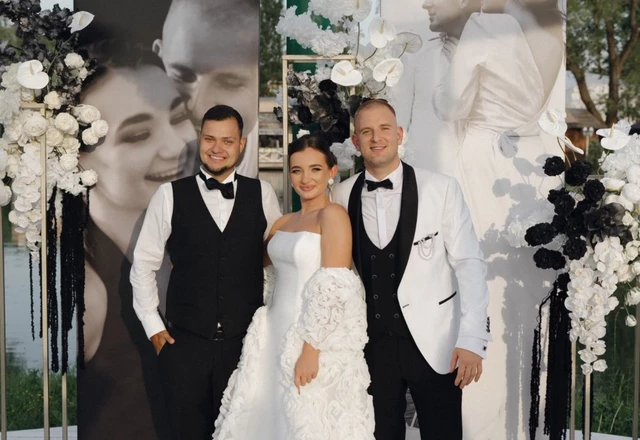 Ведущий Бондаренко Максим - фото 1