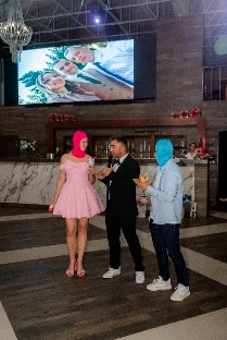 Ведущий Илья Козырь - фото 16