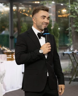 Ведущий Илья Козырь - фото 11