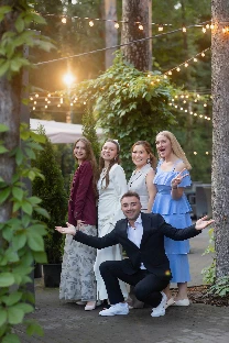 Ведущий Илья Козырь - фото 7