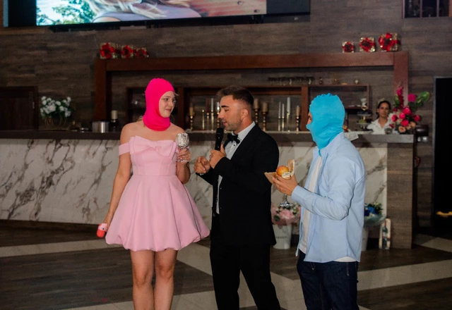 Ведущий Илья Козырь - слайд 15