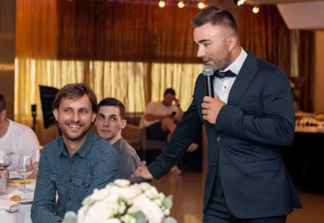 Ведущий Илья Козырь - слайд 3