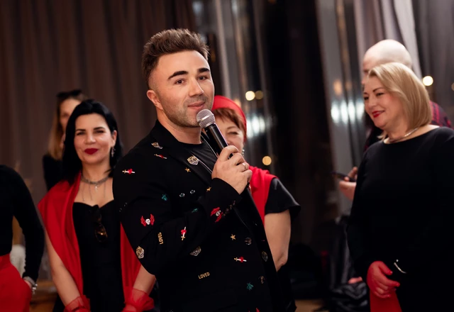 Ведущий Илья Козырь - фото 2