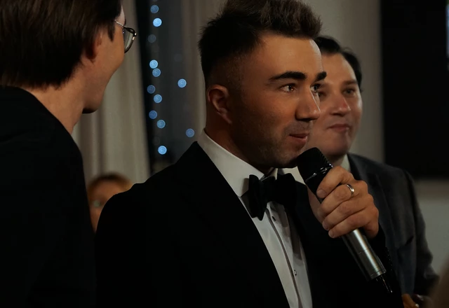 Ведущий Илья Козырь - слайд 19