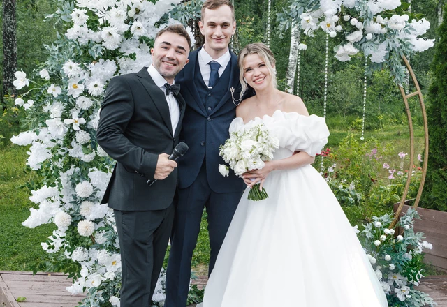 Ведущий Илья Козырь - слайд 17