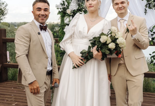 Ведущий Илья Козырь - слайд 18