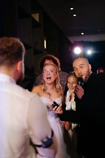 Ведущий Андрей Валуев - фото 8