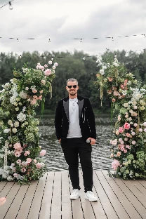 Ведущий Алексей Кузнецов - фото 3