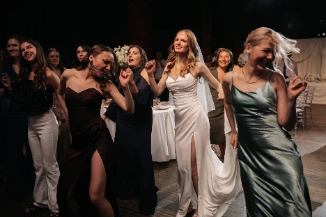 Ведущий Алексей Кузнецов - фото 19