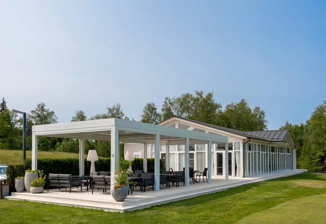 Целеево Гольф и Поло клуб Панорамная Веранда с перголой - фото 11