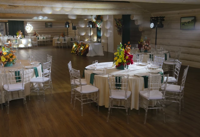 Экодеревня «БабинДвор» Ресторан «Русский терем» 