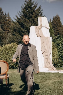 Ведущий Михаил Жигалов - фото 14