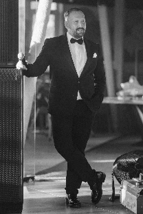 Ведущий Михаил Жигалов - фото 9