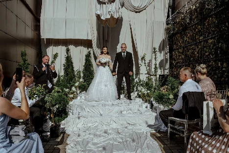 Ведущий Михаил Жигалов - фото 16