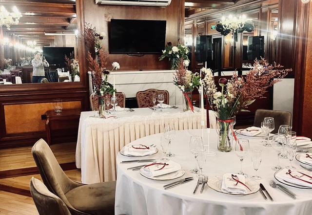 Ресторан «Айхал» Банкетный зал ресторана - фото 14