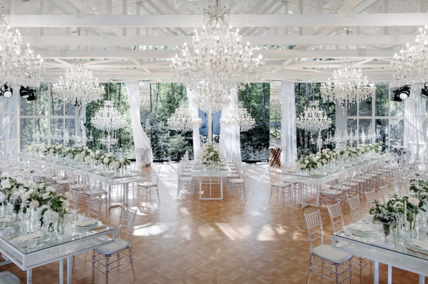 смотреть подборку ресторанов для свадьбы https://wedwed.ru/catalog/ploschadki/restoran-banketny-zal-dlya-svadbi/