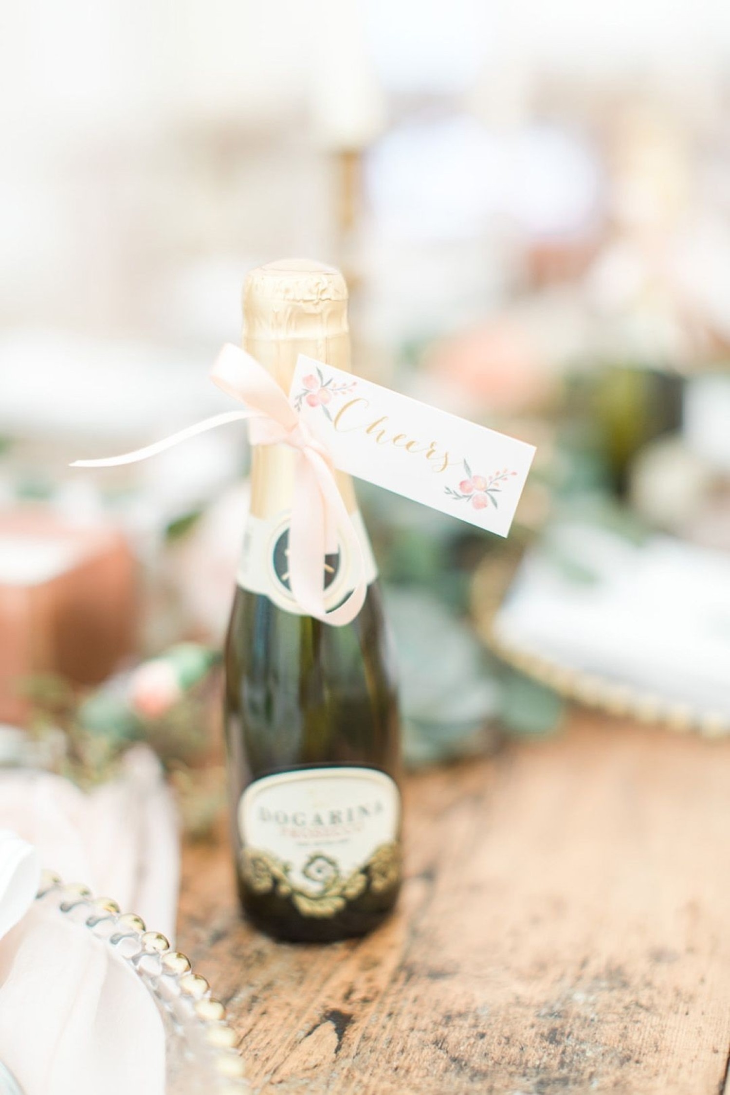 Свадебное шампанское с надписями в подарок молодоженам