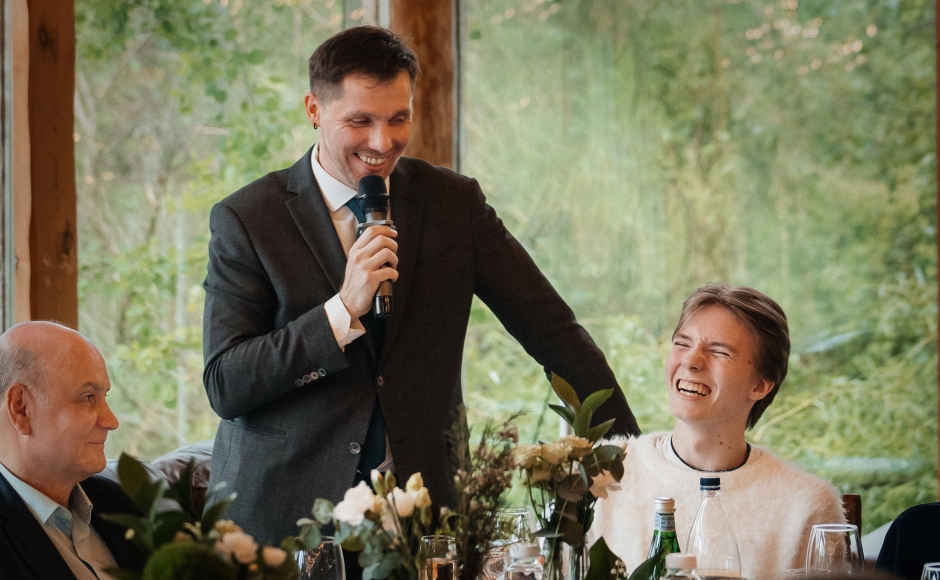 Ведущий Александр Антонян