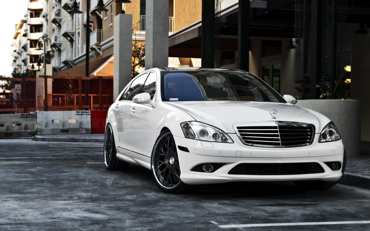 'Luxury Car Service' - аренда Bentley и Mercedes на свадьбу